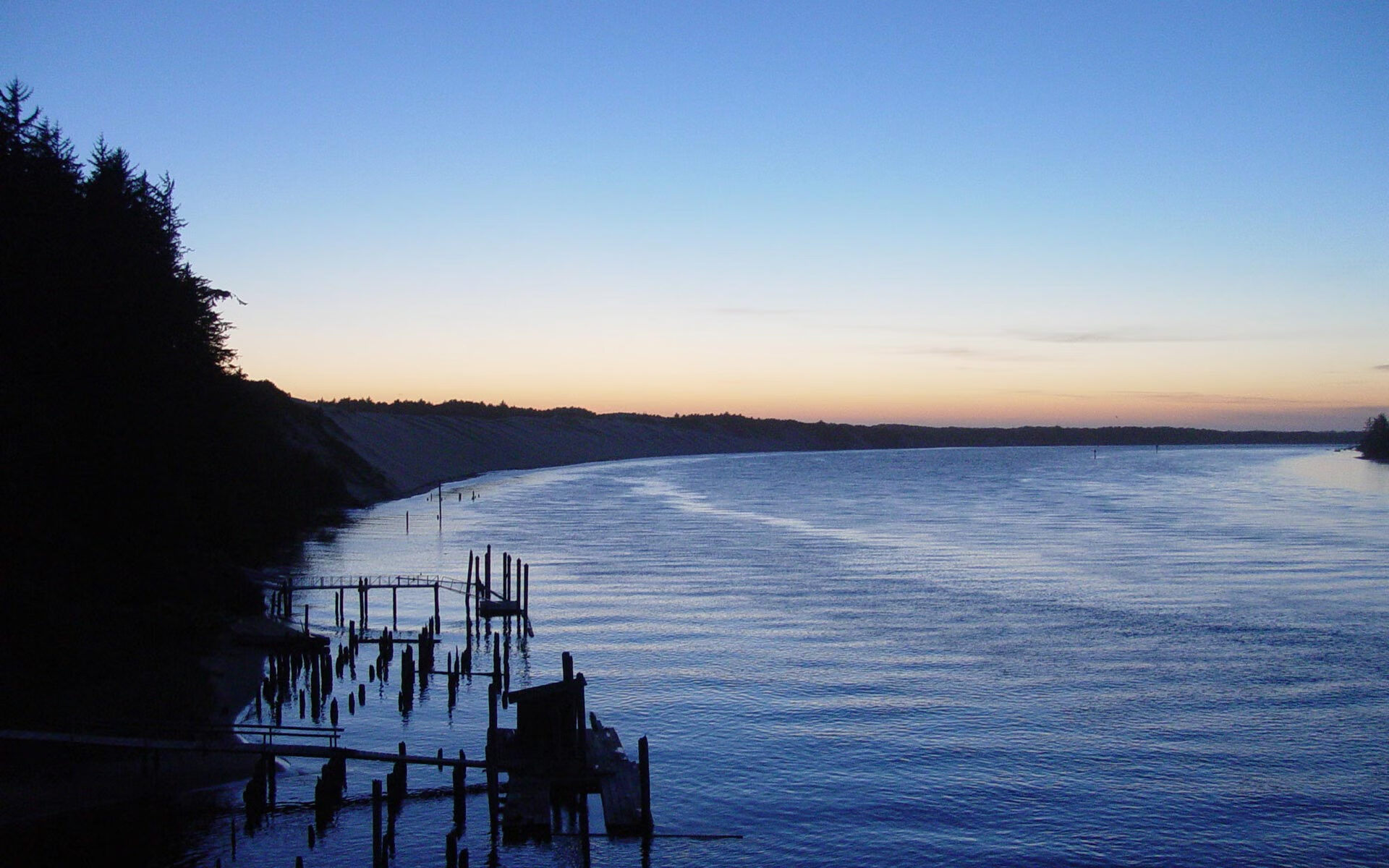 九游网页版官网-《线上线下联动：打造全民电竞狂欢节》，大型线下电竞娱乐活动有哪些