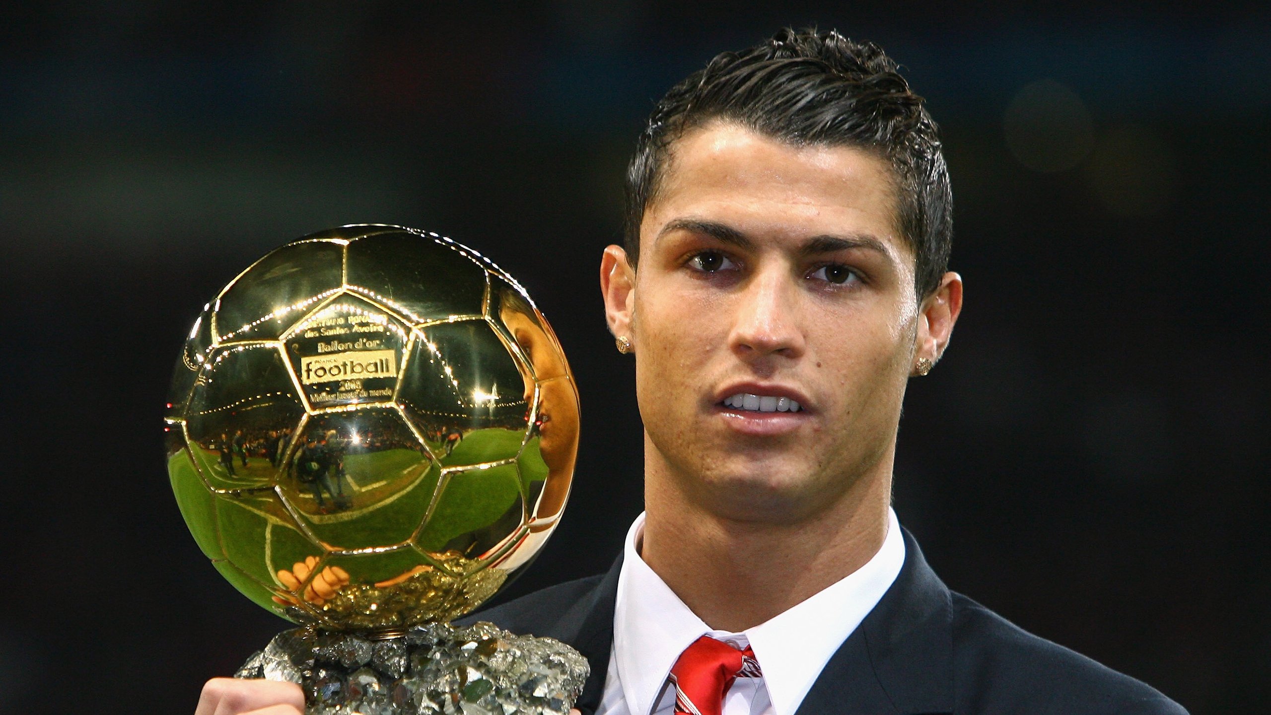 一场激动人心的比赛结果让球迷欢欣鼓舞，一场激动人心的足球比赛优秀作文