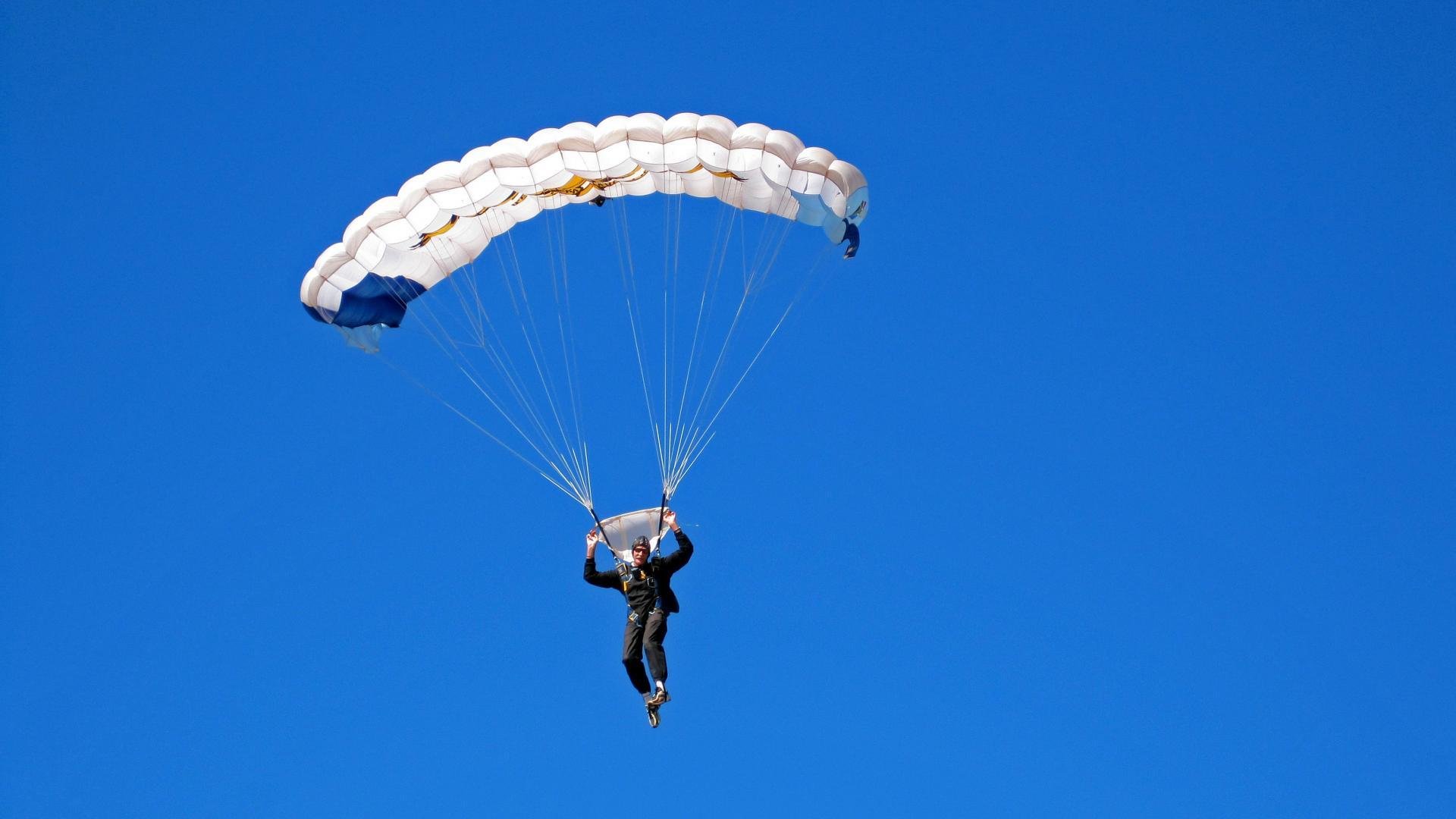 中小学课外体育活动组织创新,中小学生校外体育活动指南