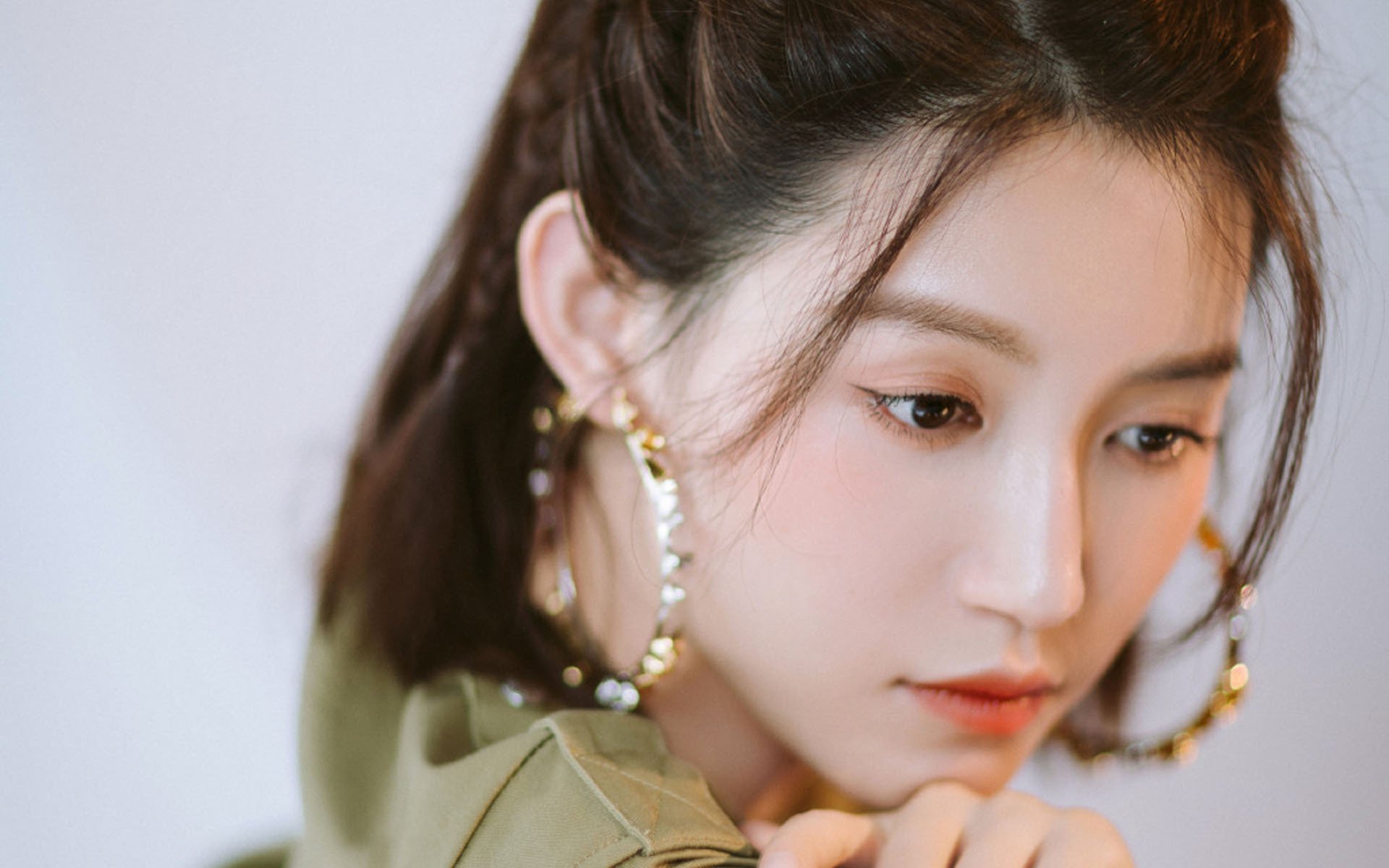 九游官网pc-替补席边路球员是否更容易制造比赛变量，足球比赛替补席距离边线距离